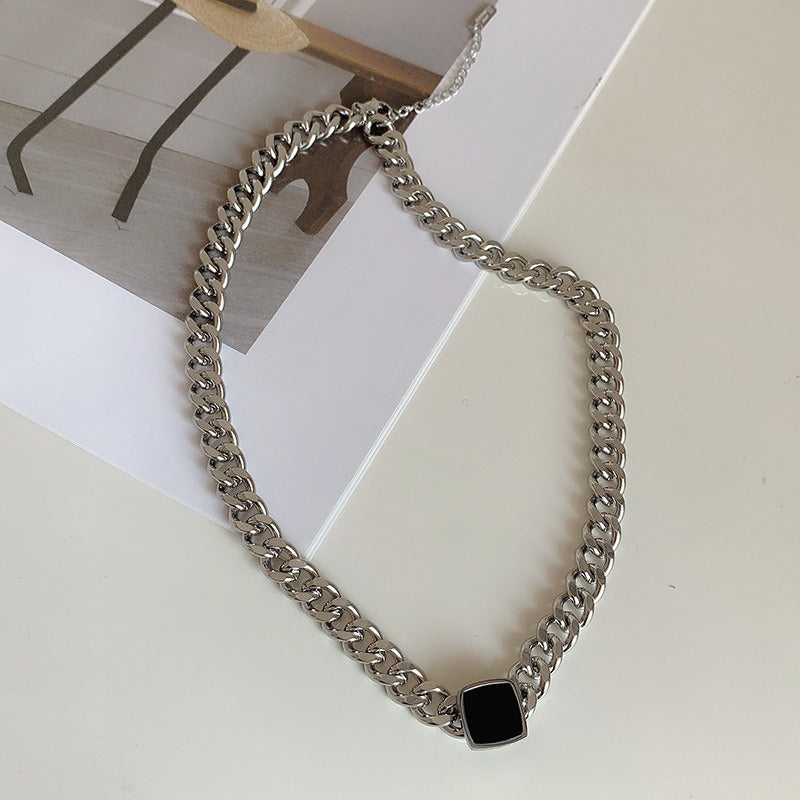 Titanium steel thick chain necklace, black square collarbone chain, neck chain, female eprolo