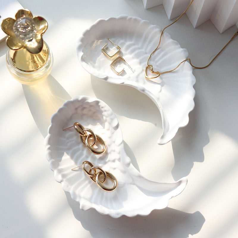 Gypsum feather decoration storage tray decoration necklace accessories cosmetics perfume photography posing props eprolo