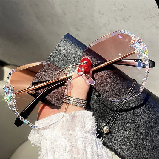 Vintage Rimless Rhinestone UV400 Sunglasses Fashion Brand Designer Sunglasses Retro Cutting Lens Gradient Sun Glass Female Shade eprolo