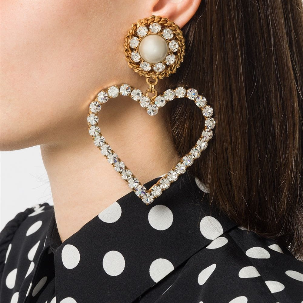 Exaggerated Catwalk Metal Heart Studded Peach Heart Earrings Rhinestone Pearl Heart Earrings eprolo