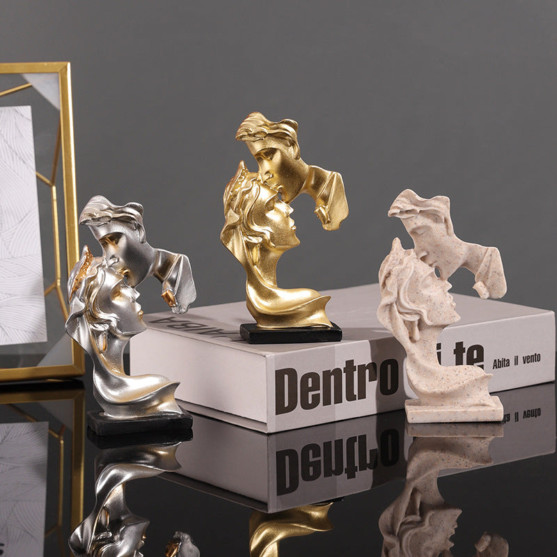 Mini kiss desktop small ornaments modern minimalist figures resin ornaments light luxury creative abstract crafts eprolo