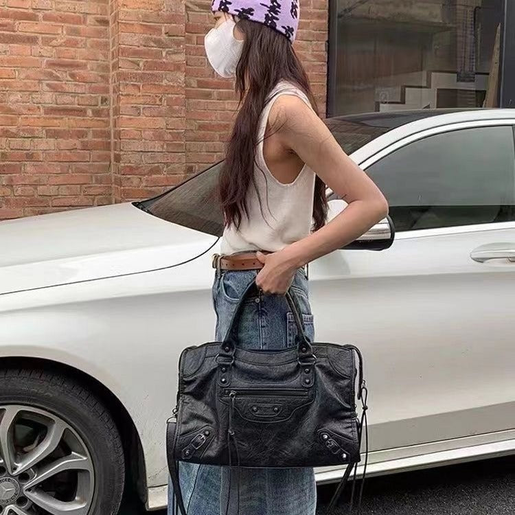 Rivet motorcycle bag ABG hot girl bag high-end large-capacity shoulder bag that can be carried diagonally or by hand eprolo