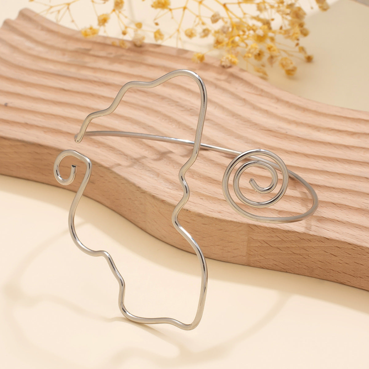 Retro fashion twisted snake shaped exaggerated wristband Leg Chain irregular winding closed loop eprolo