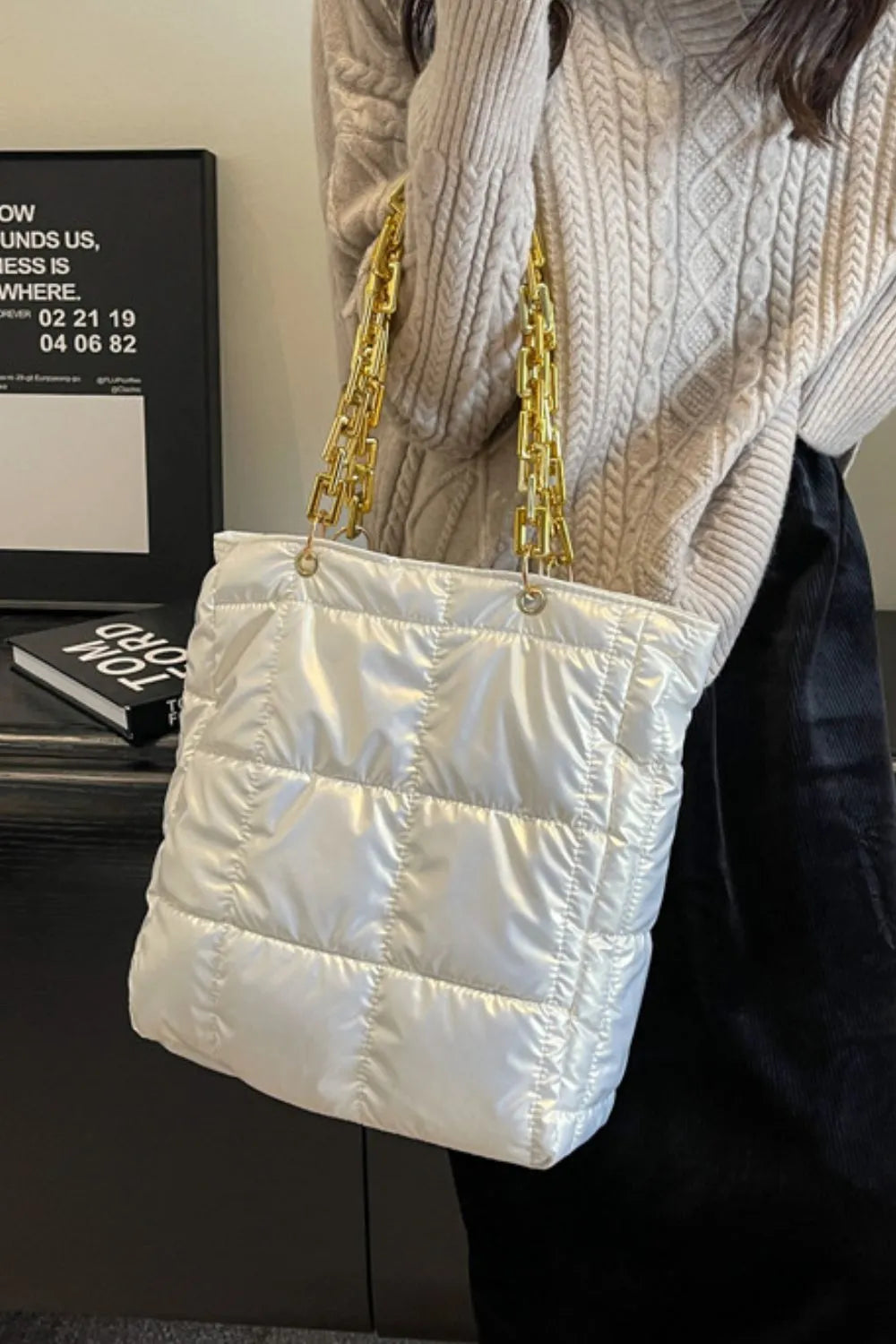 Bubble Texture Chain Handbag eprolo