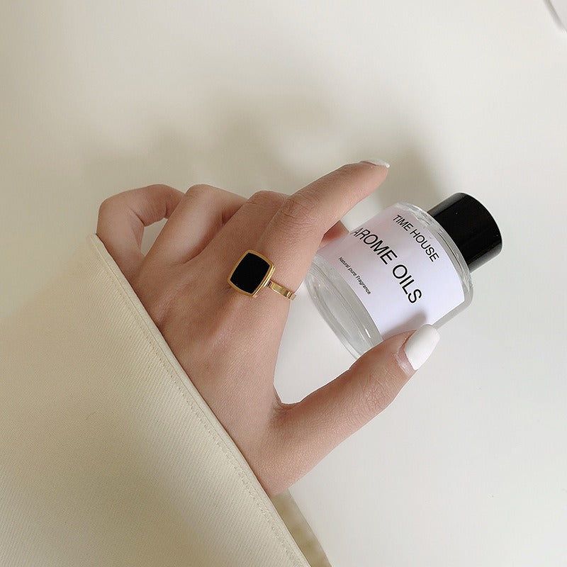 Titanium steel thick chain necklace, black square collarbone chain, neck chain, female eprolo