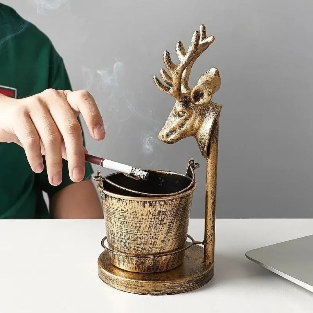 Retro creative home ashtray, large bar living room office KTV ornaments, personality trends, multi-function eprolo