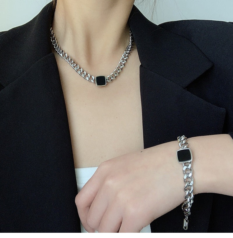 Titanium steel thick chain necklace, black square collarbone chain, neck chain, female eprolo