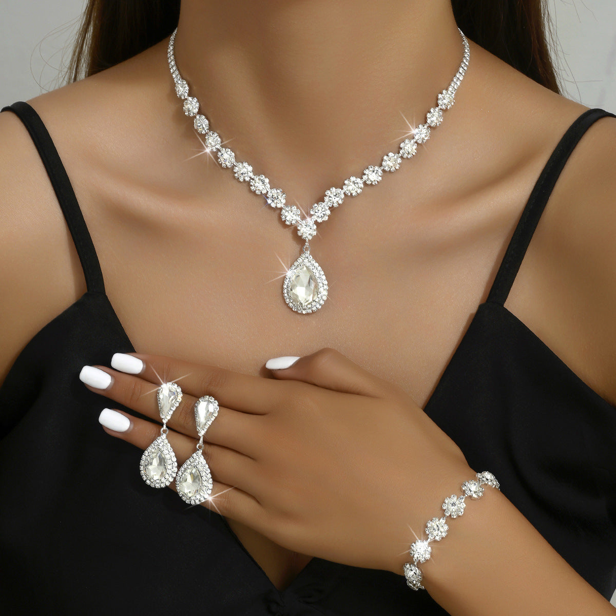 Fashion Jewelry Bridal Jewelry Suit Necklace Ear Stud Bracelet Three-piece Set Shopera