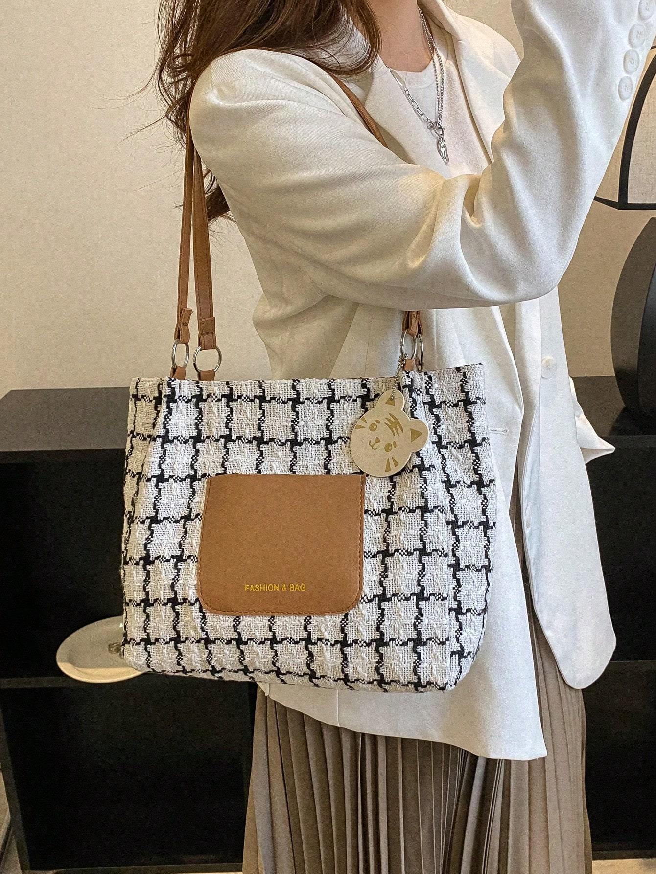 Plaid Shoulder Bag For Women, Large Capacity, Fashionable Commuting Plaid Casual Tote Bag With Pendant Shopera